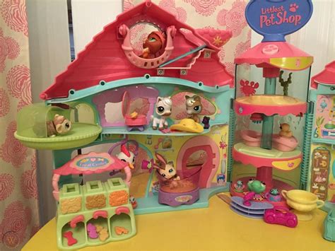 Polly Pocket Compact Play Sets. . Littlest pet shop houses